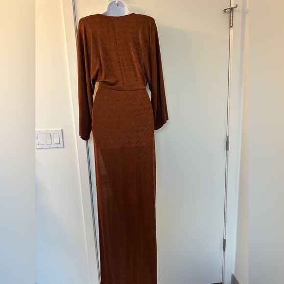 JLUXLABEL Elegant Deep V-Neck Long Sleeve Dress in Rich Brown - Picture 6 of 10